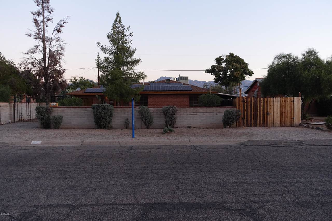 6269 Rosewood Street - Photo 1