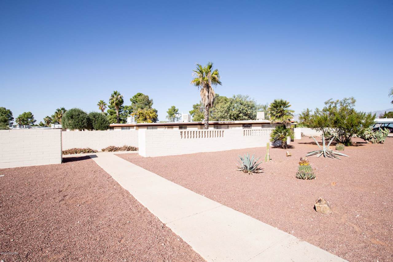3870 Evergreen Avenue - Photo 1