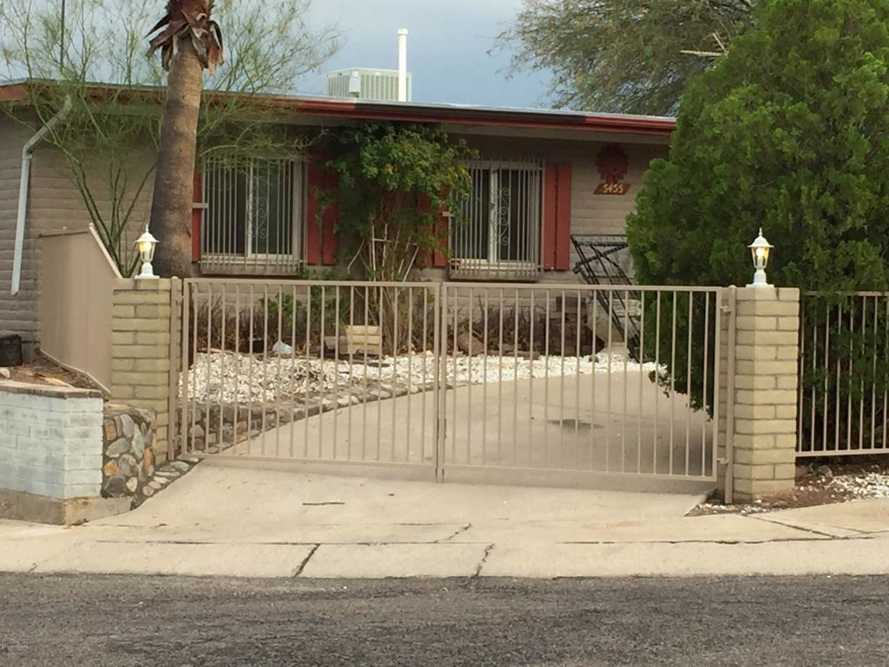 5455 Camino De La Tierra - Photo 1