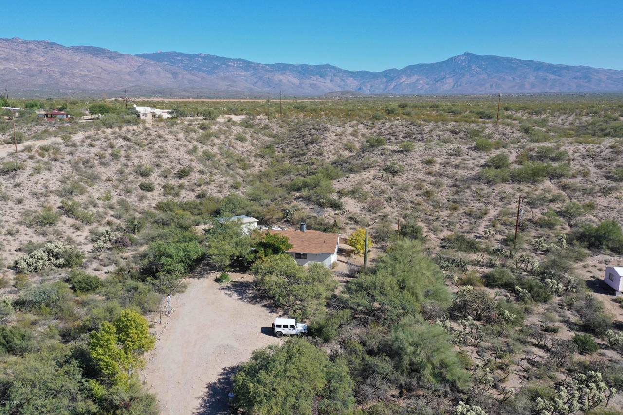 8320 Wentworth Road - Photo 1