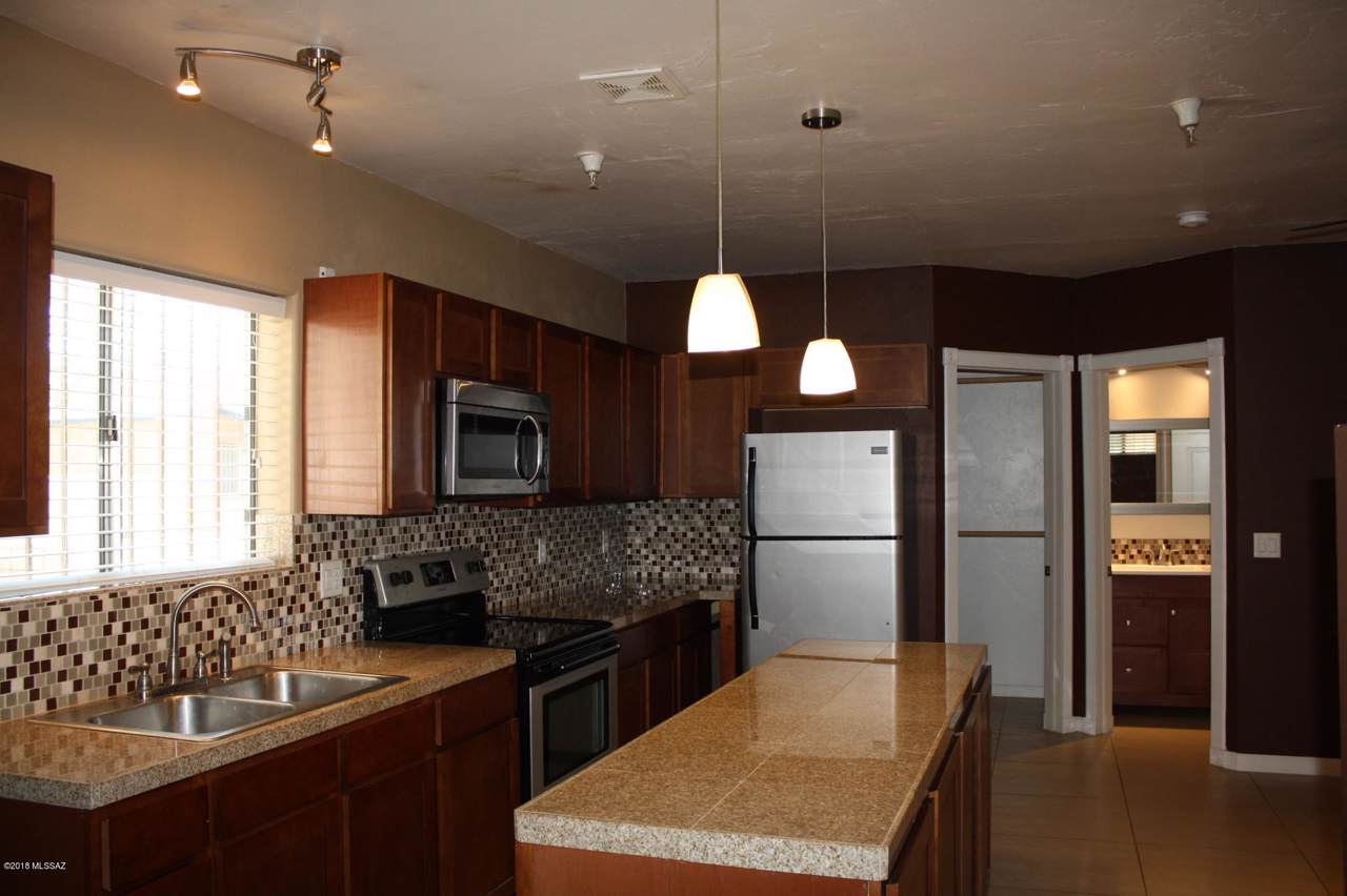 340 Yavapai Road - Photo 1