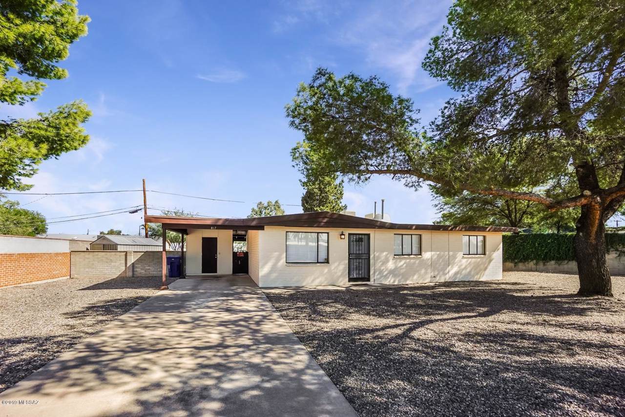 817 Mann Avenue - Photo 1