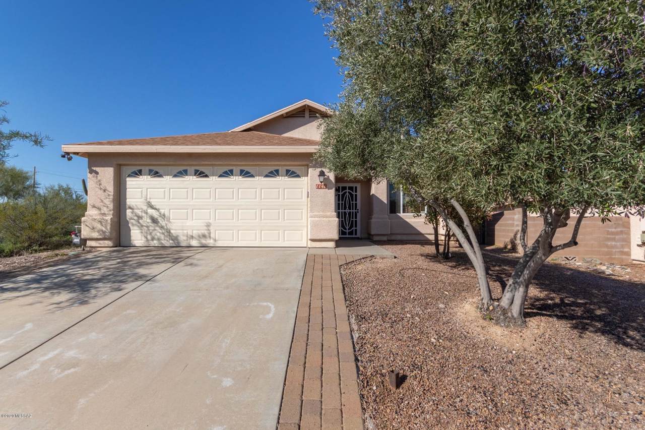 1141 Falcon Ridge Drive - Photo 1