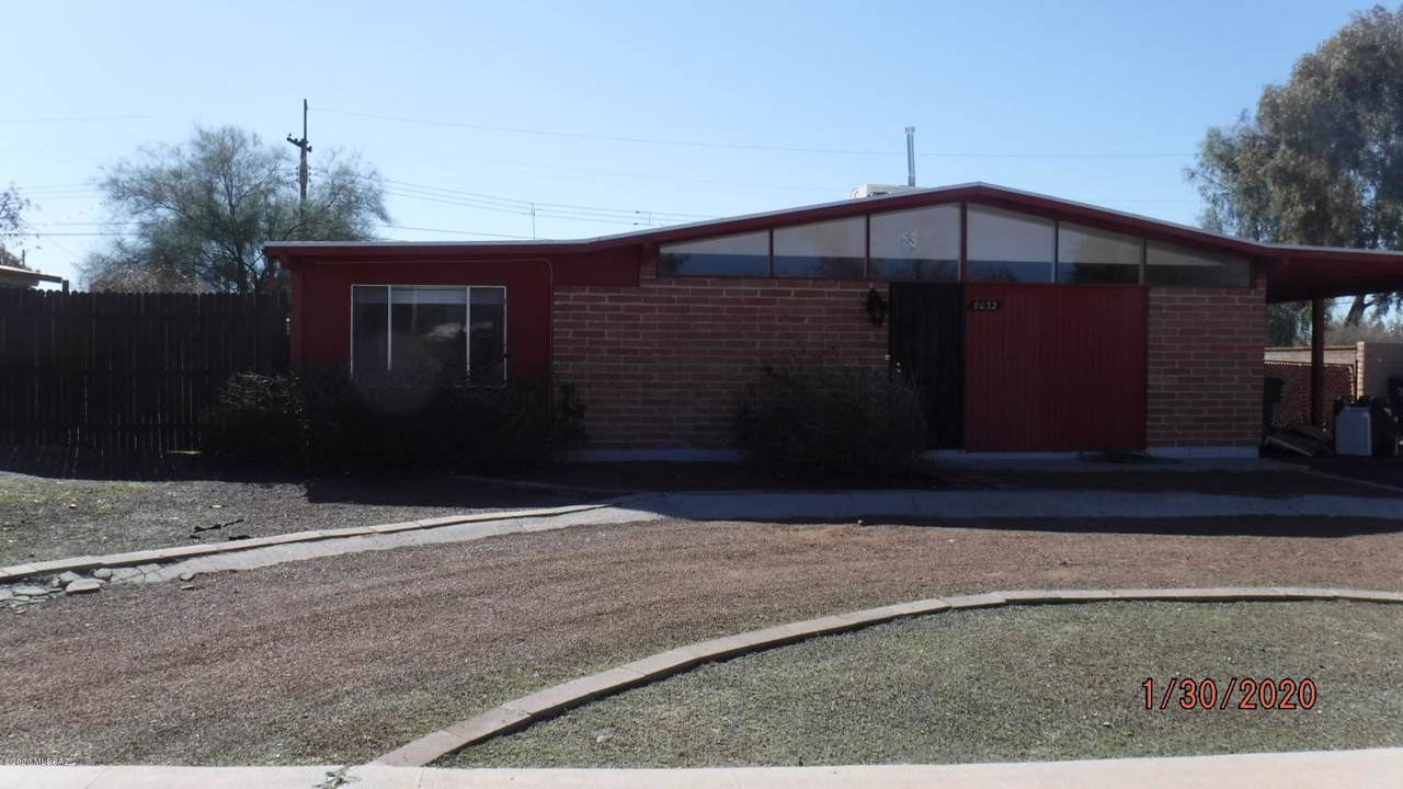 8052 Malvern Street - Photo 1
