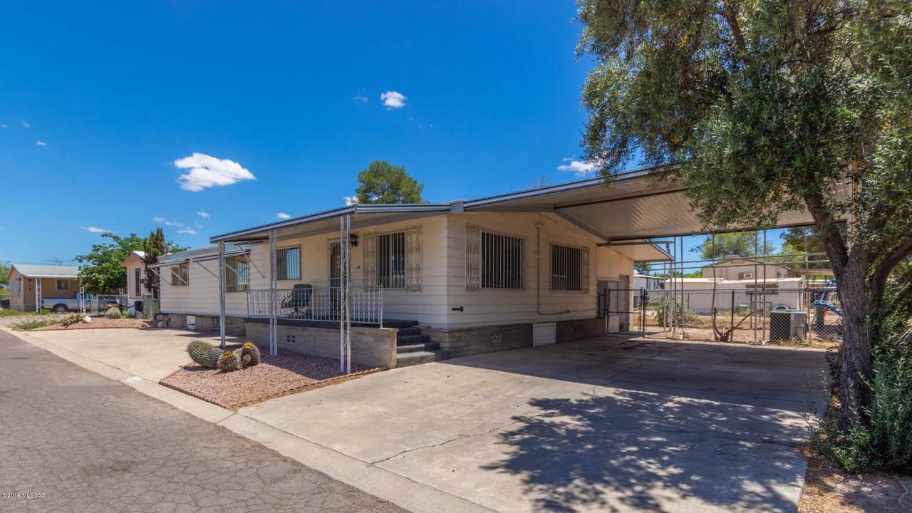 2640 Cottonwood Lane - Photo 1