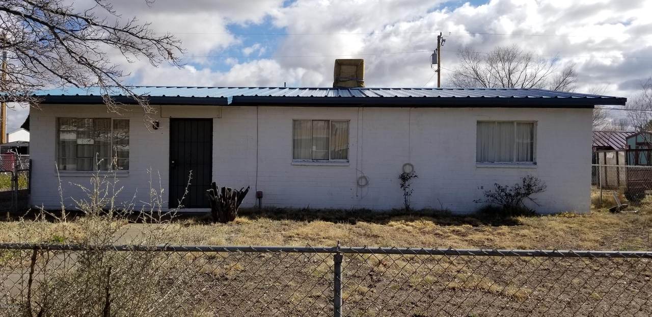 705 Flagstaff Avenue - Photo 1