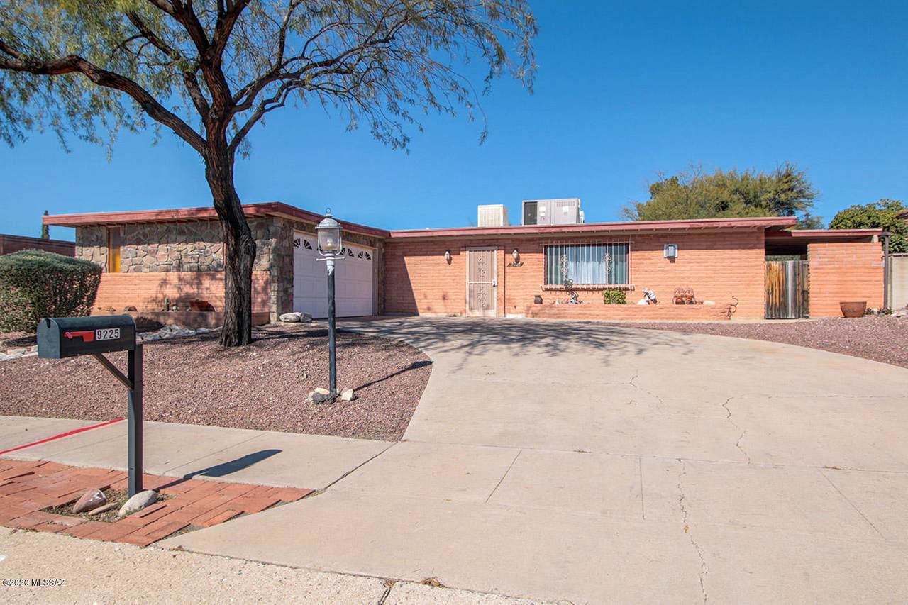 9225 27th Street - Photo 1
