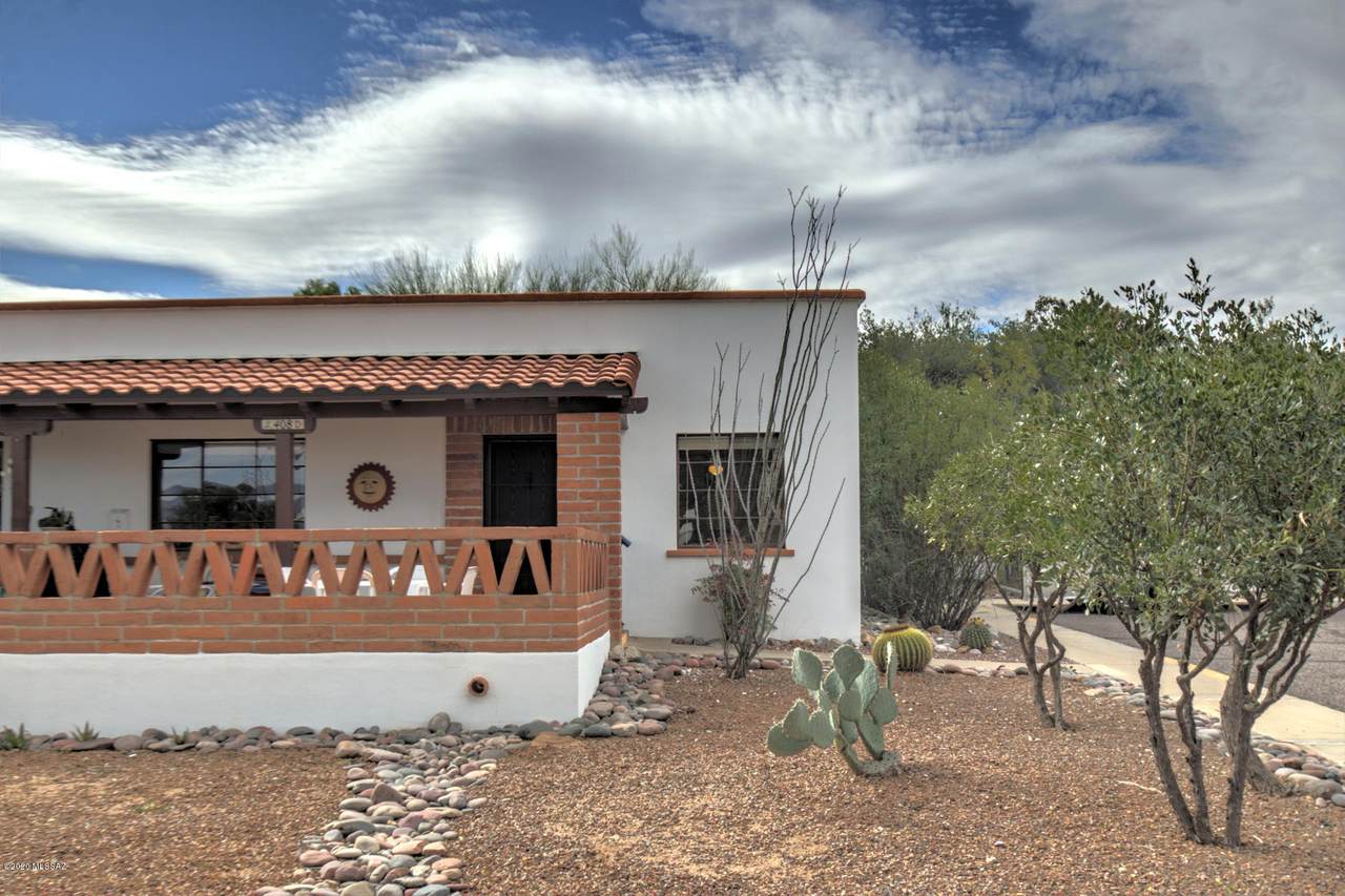408 La Canada Drive - Photo 1