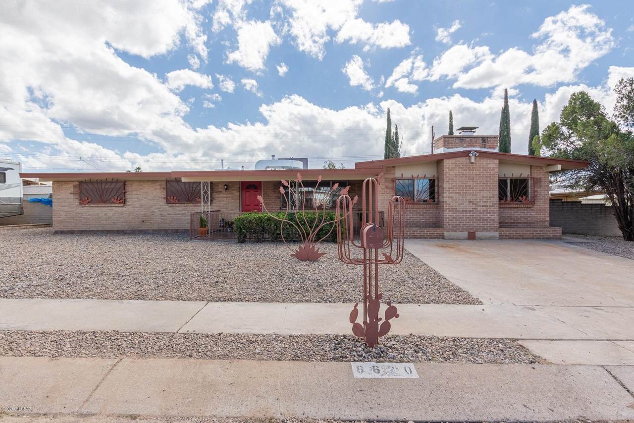 8620 Shiloh Street - Photo 1