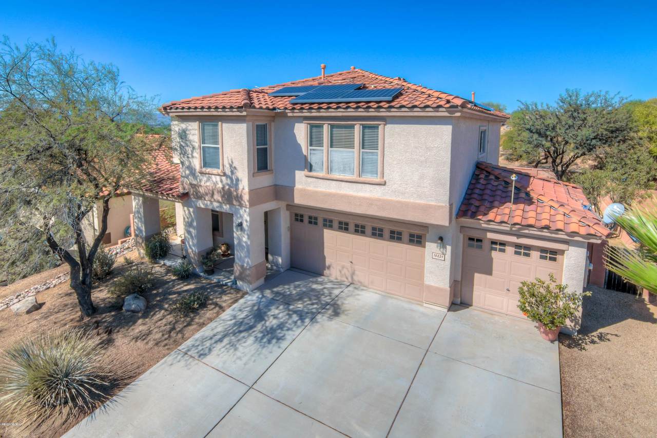 10229 Pitchingwedge Lane - Photo 1