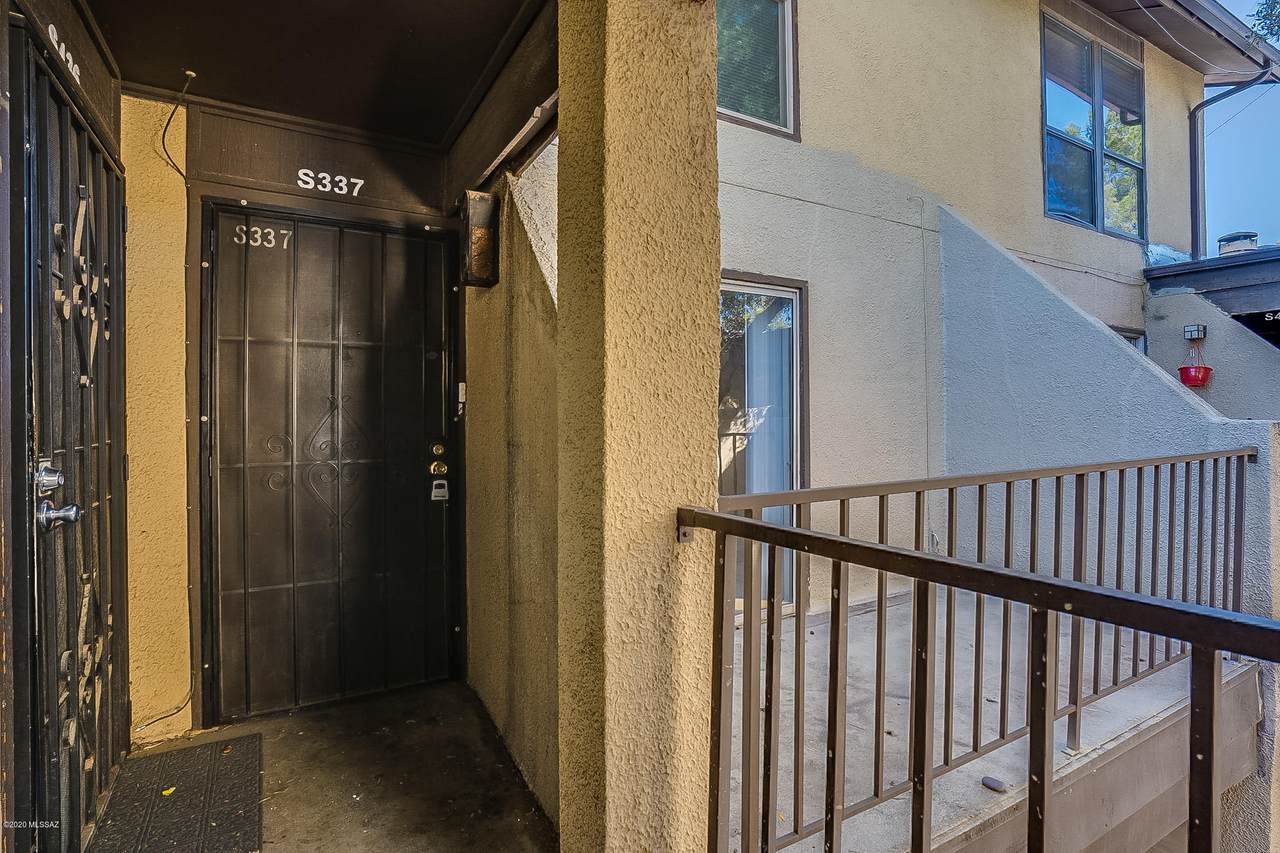 1620 Wilmot Road - Photo 1