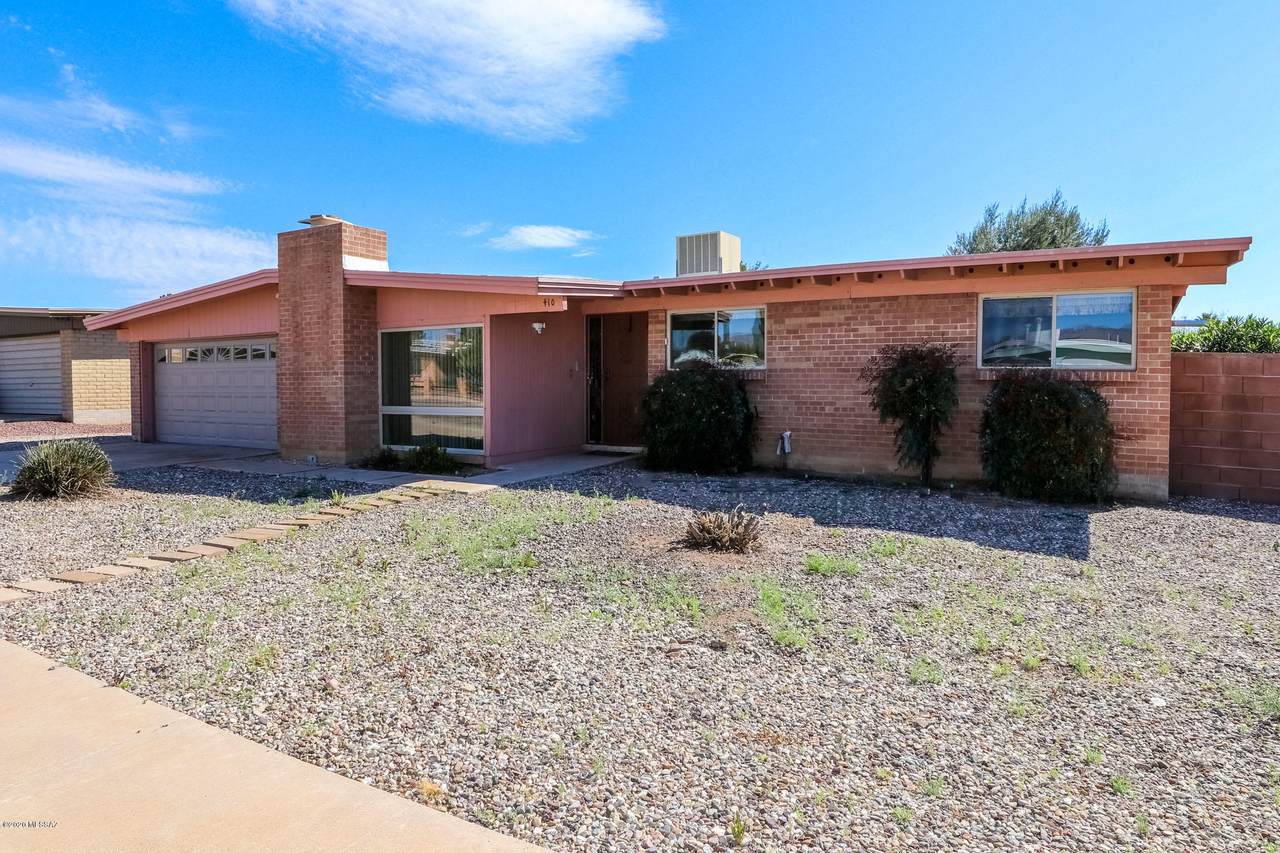 410 Staunton Drive - Photo 1