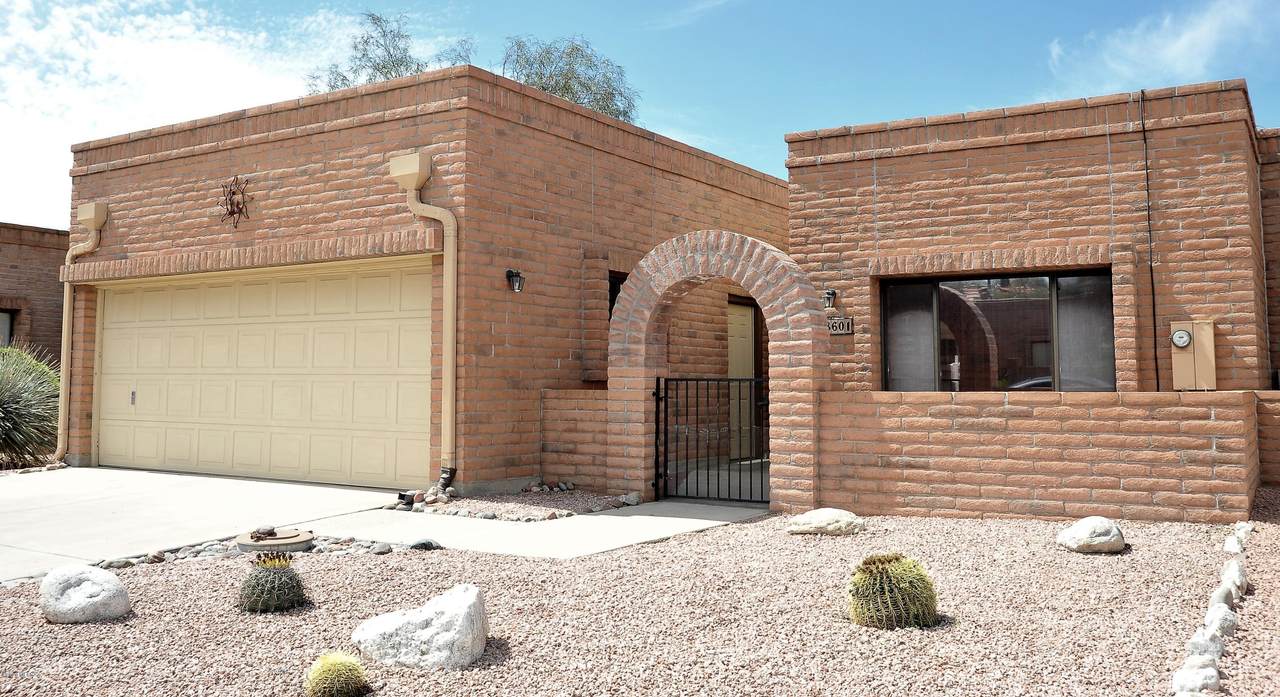 8601 Candlewood Loop - Photo 1
