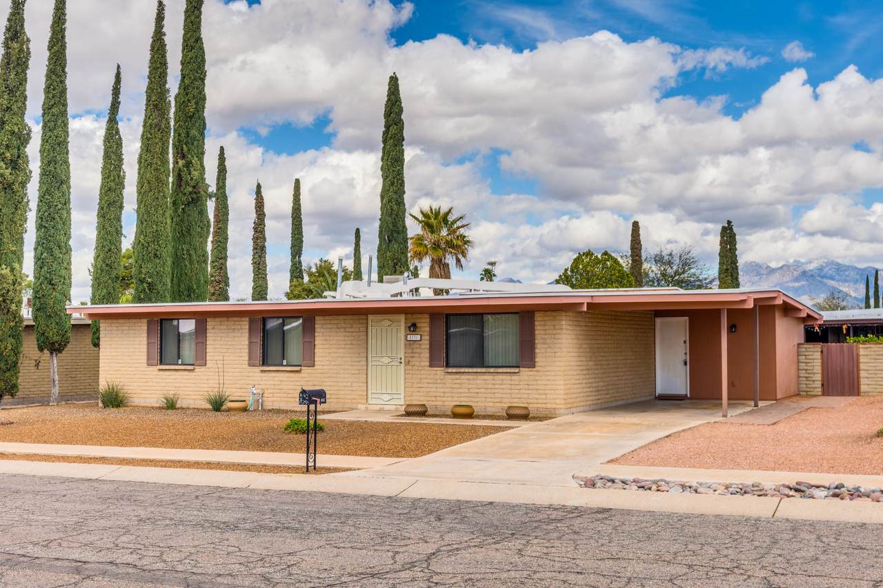 8331 Zemsky Street - Photo 1