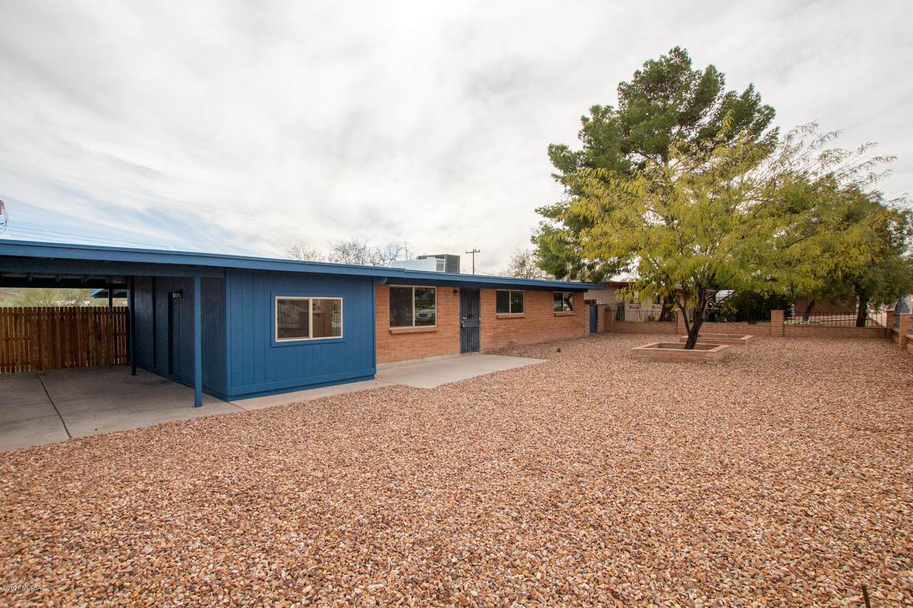 1831 Merlin Road - Photo 1