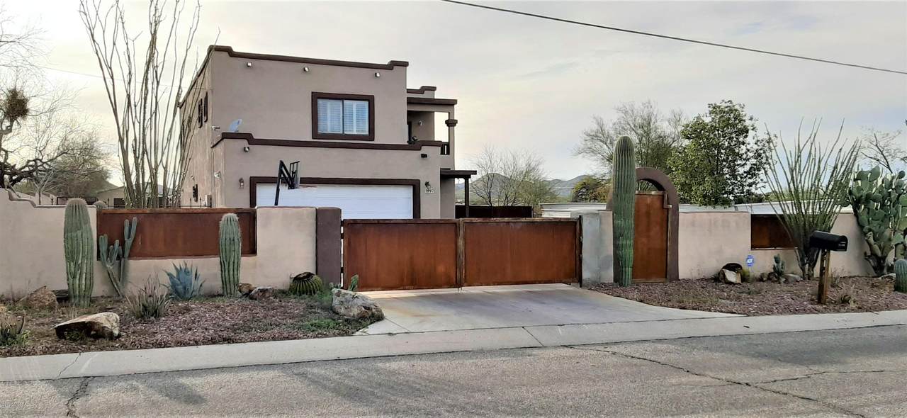 1990 San Jose Drive - Photo 1