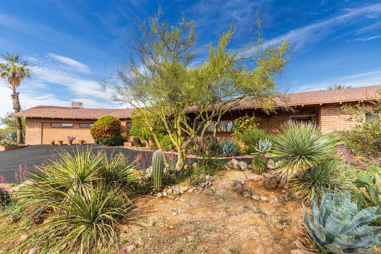 6740 Casas Adobes Drive - Photo 1