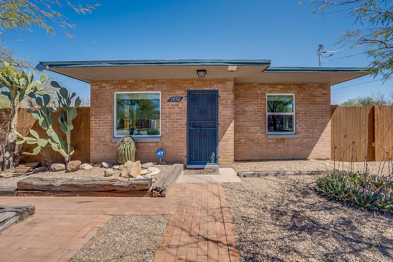 3950 Tyndall Avenue - Photo 1