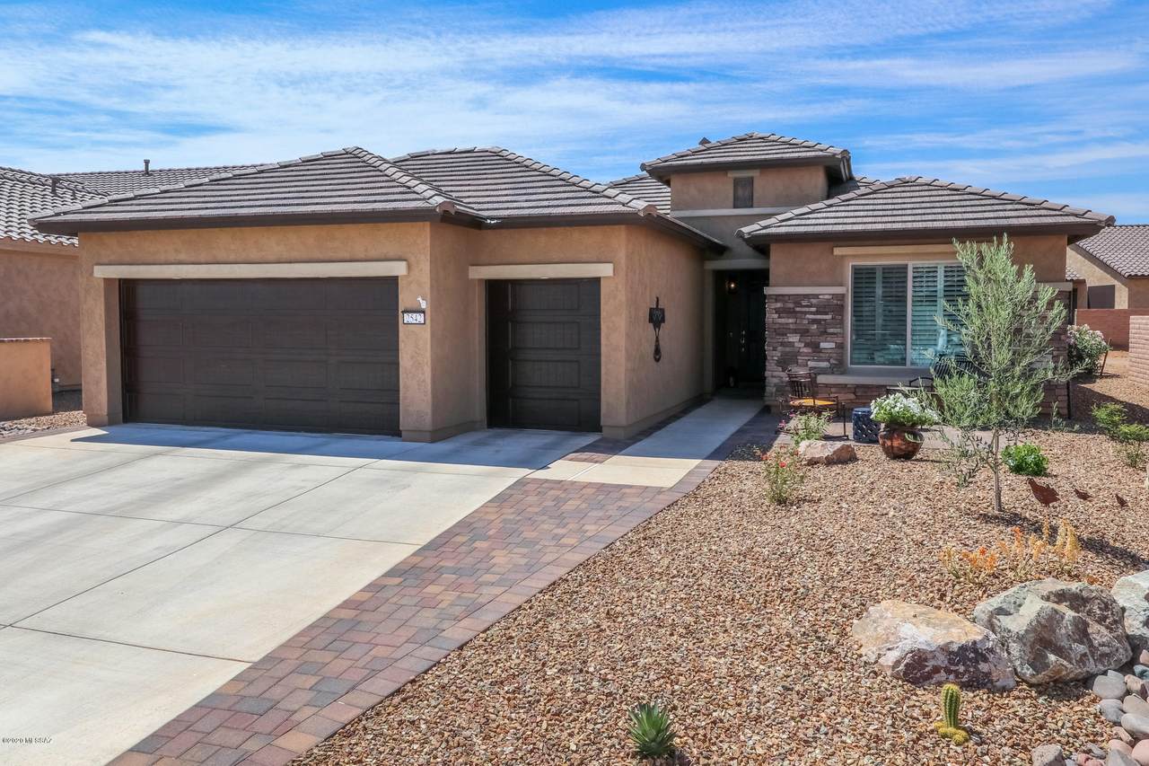 2542 Canyon Crossing Drive - Photo 1