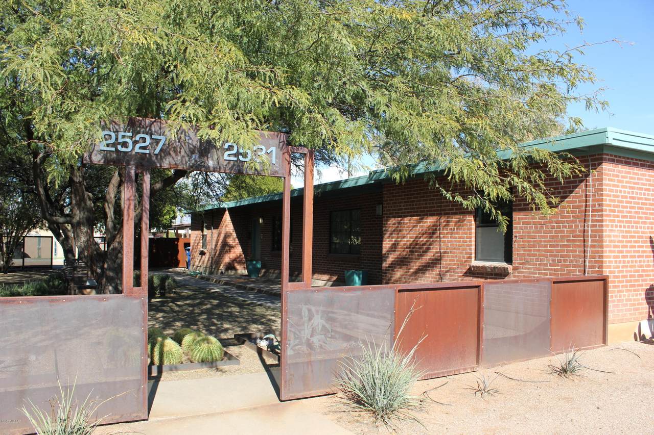 2531 Lee Street - Photo 1