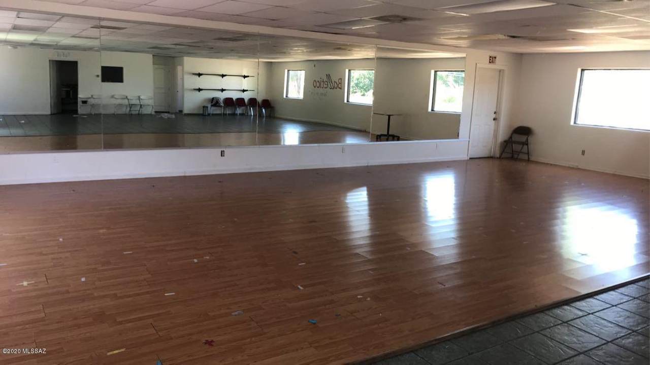3241 Grand Avenue - Photo 1