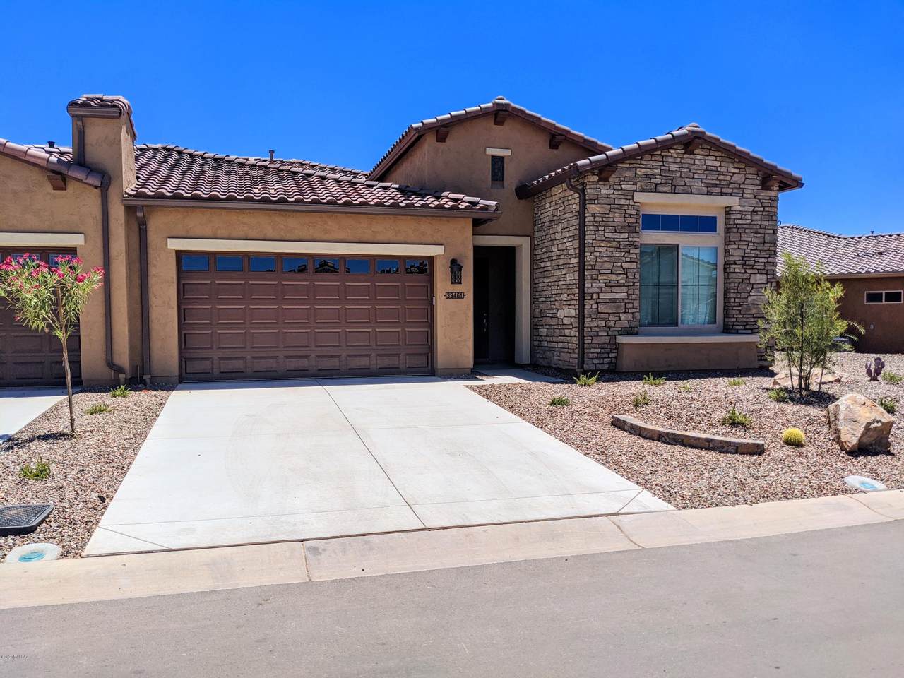39461 Summerwood Drive - Photo 1