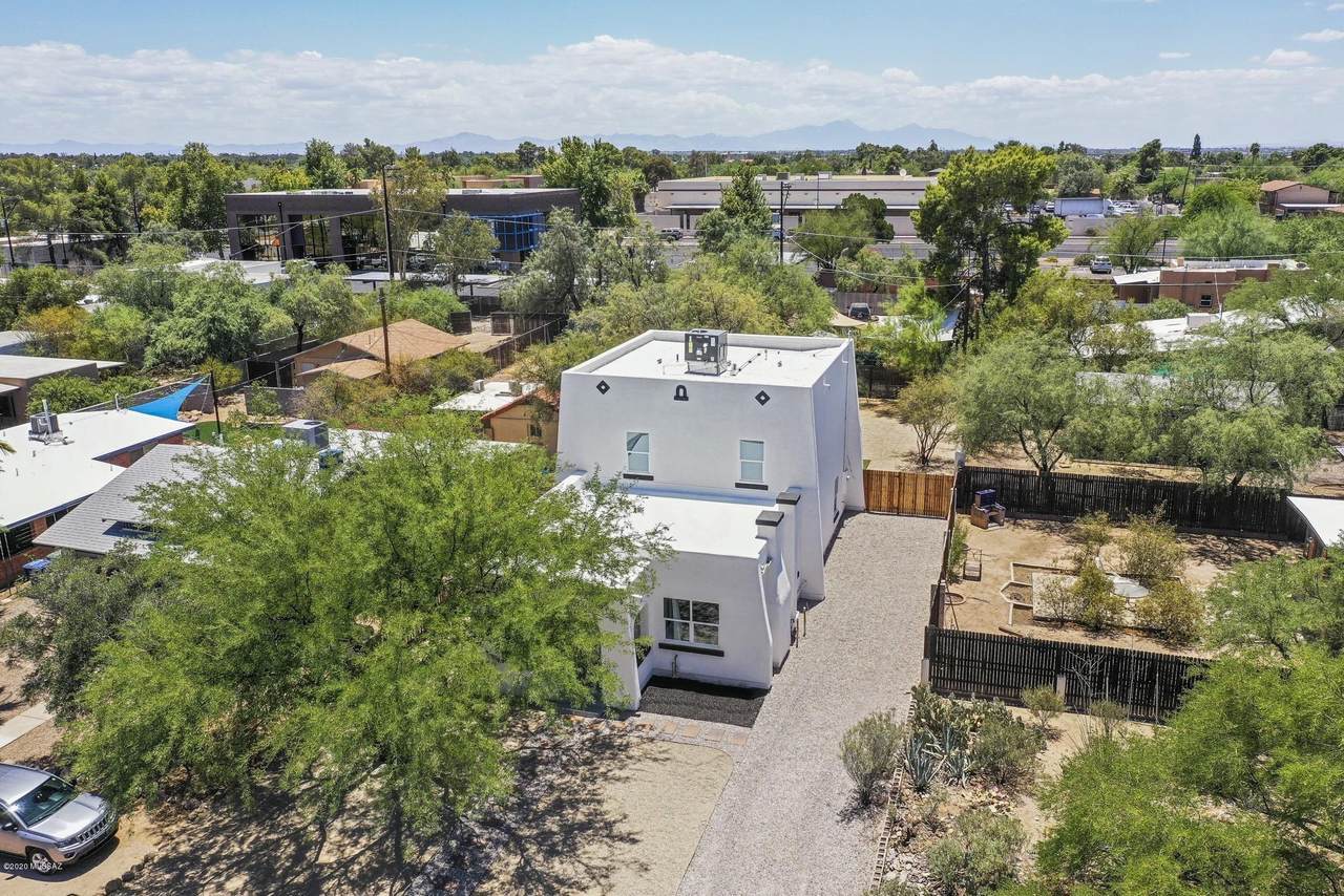 2116 Helen Street - Photo 1