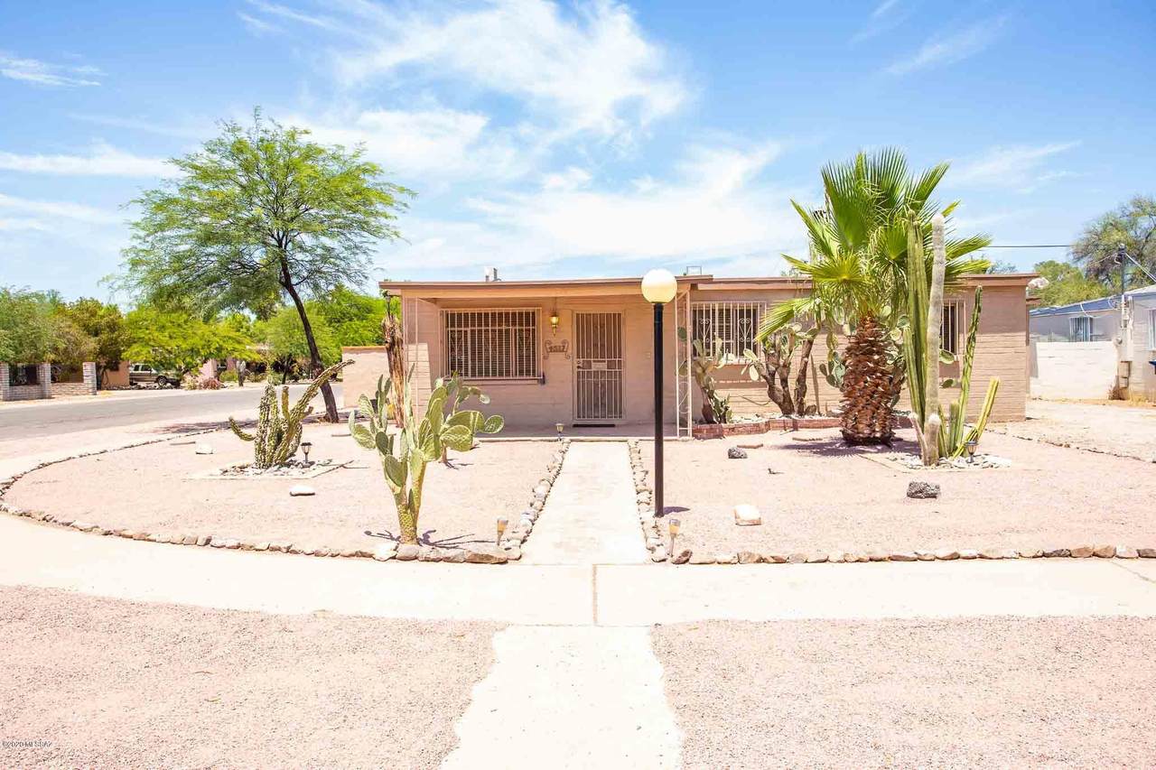 4517 Malvern Street - Photo 1