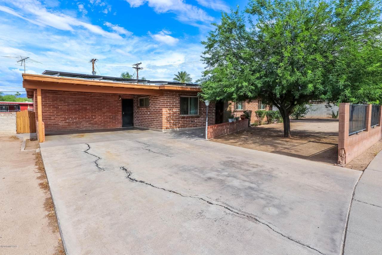 2145 Avenida Del Sol - Photo 1