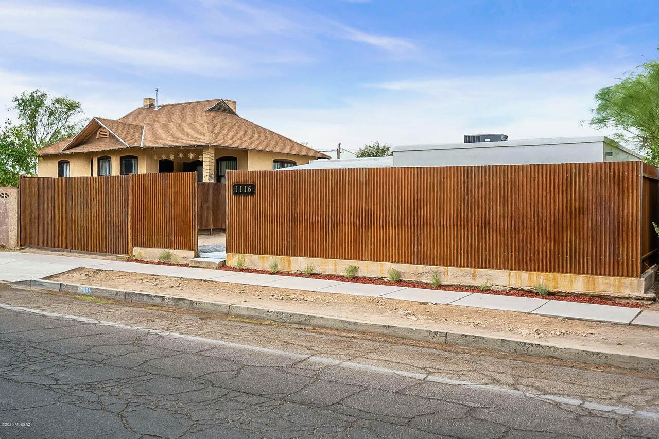 1116 4Th Avenue - Photo 1