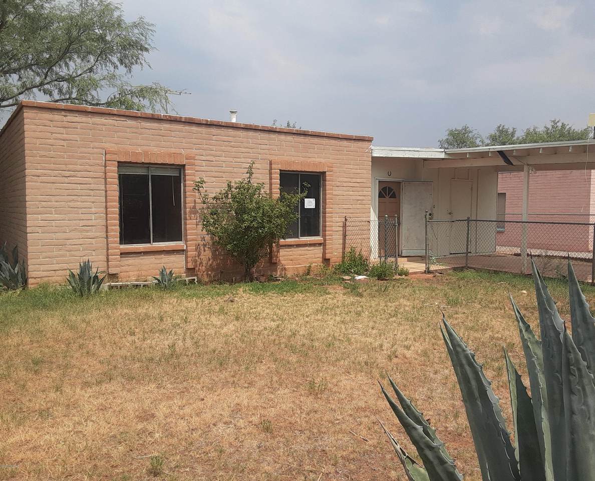 4840 De La Canoa Drive - Photo 1