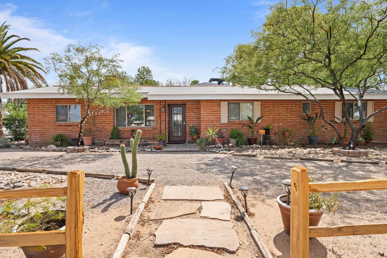 6062 Eli Drive - Photo 1