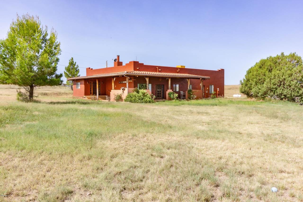 31 Crestview Drive - Photo 1