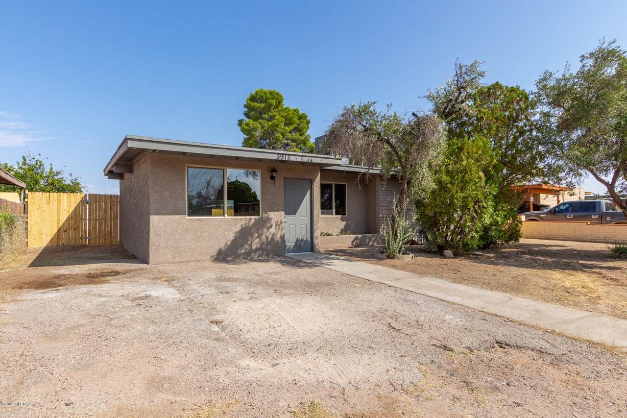 3912 Palm Grove Drive - Photo 1
