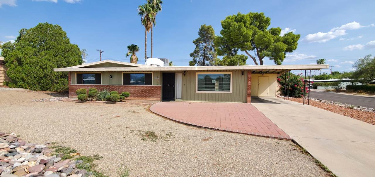 6836 Kingston Drive - Photo 1