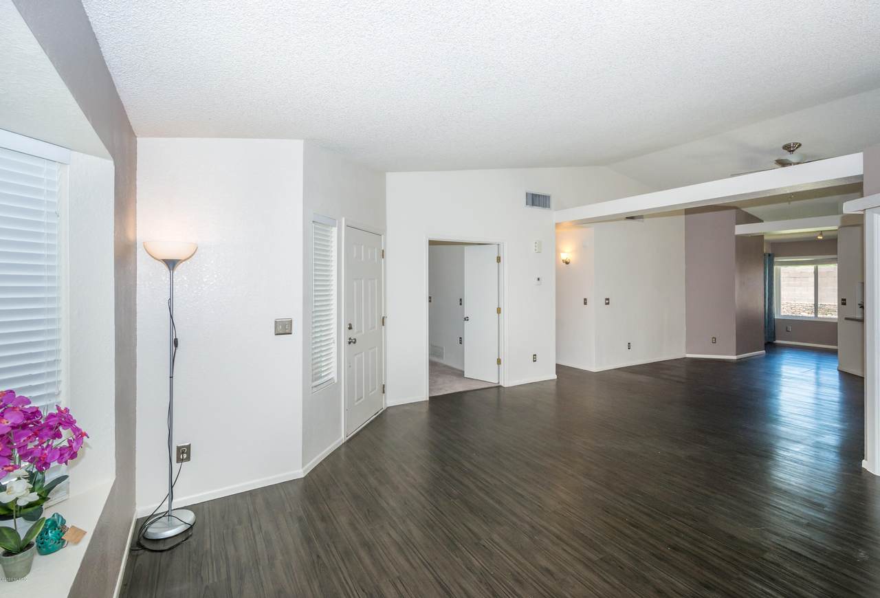 5080 Condor Drive - Photo 1