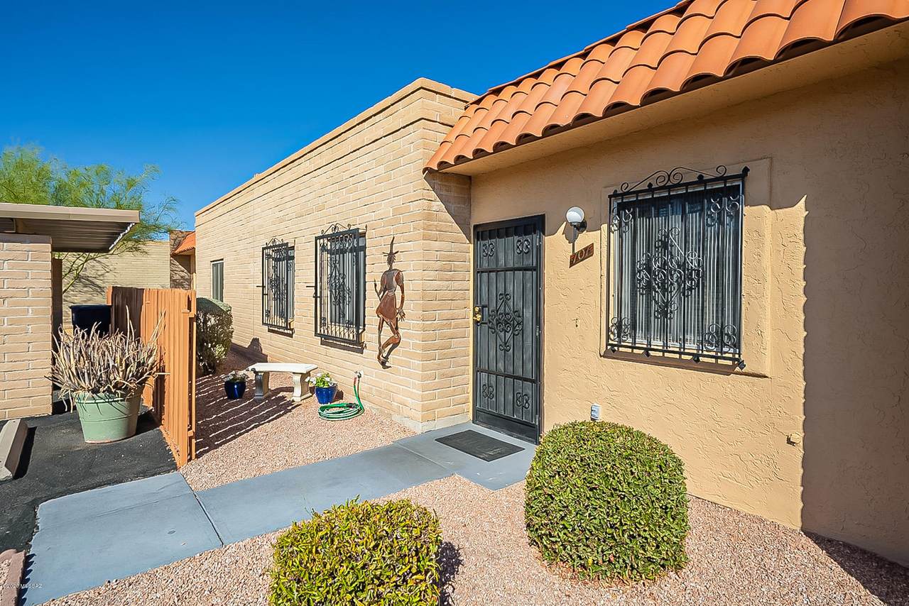 707 Pantano Parkway - Photo 1
