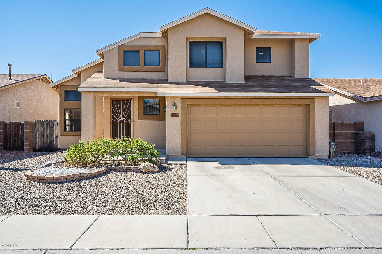 3019 Country Hill Drive - Photo 1