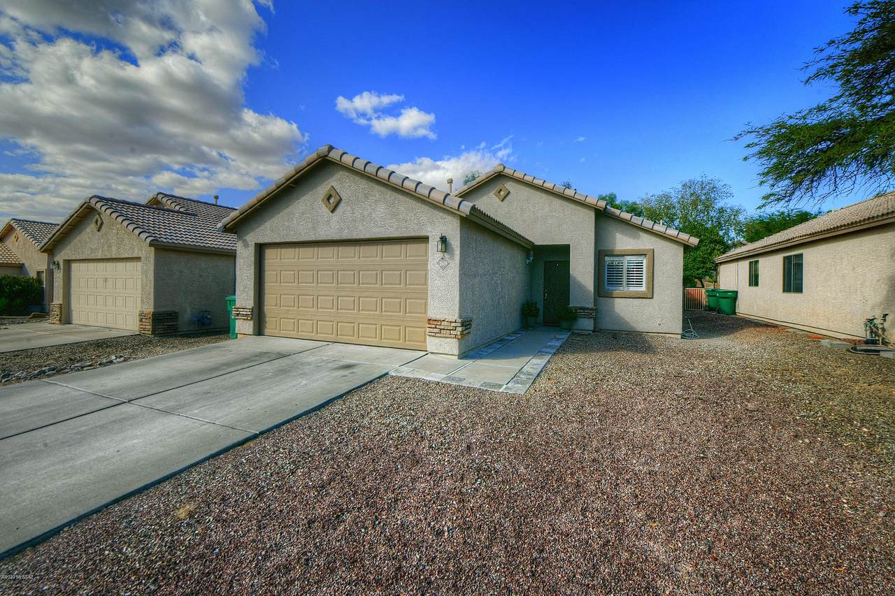 2619 Cezanne Circle - Photo 1