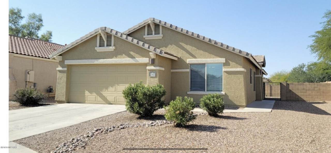 7622 August Moon Place - Photo 1