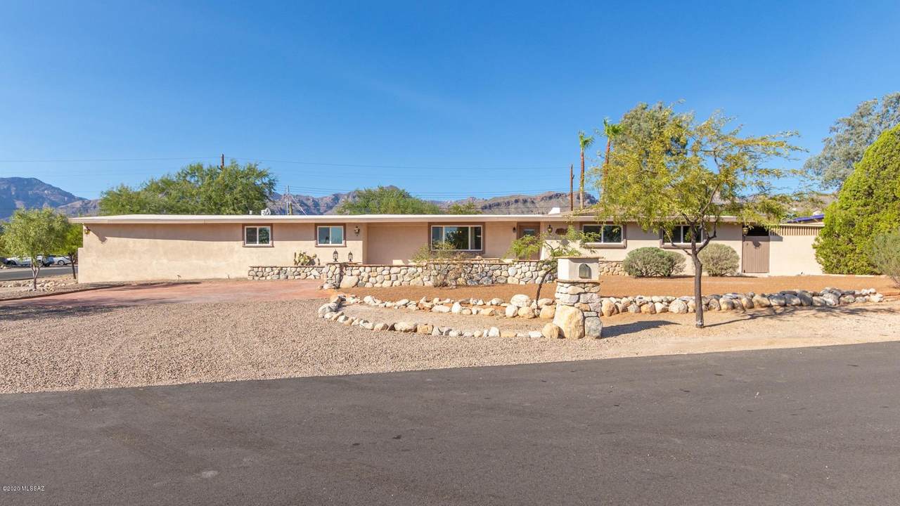 8801 Palisade Circle - Photo 1