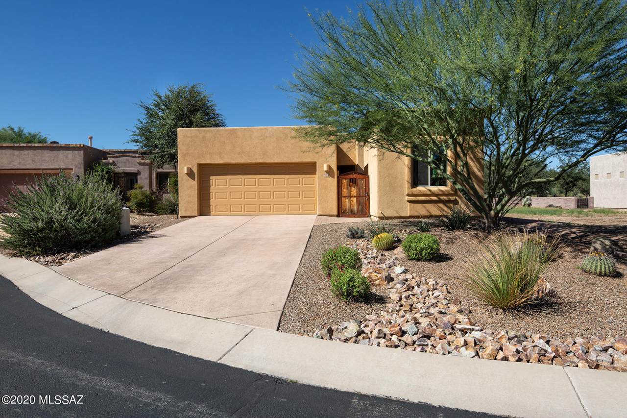 112 Powell Court - Photo 1