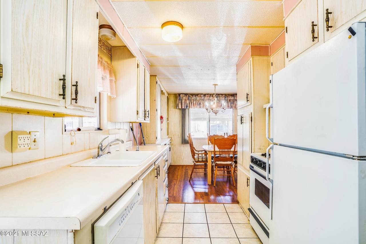 5533 Lazy S Street - Photo 1