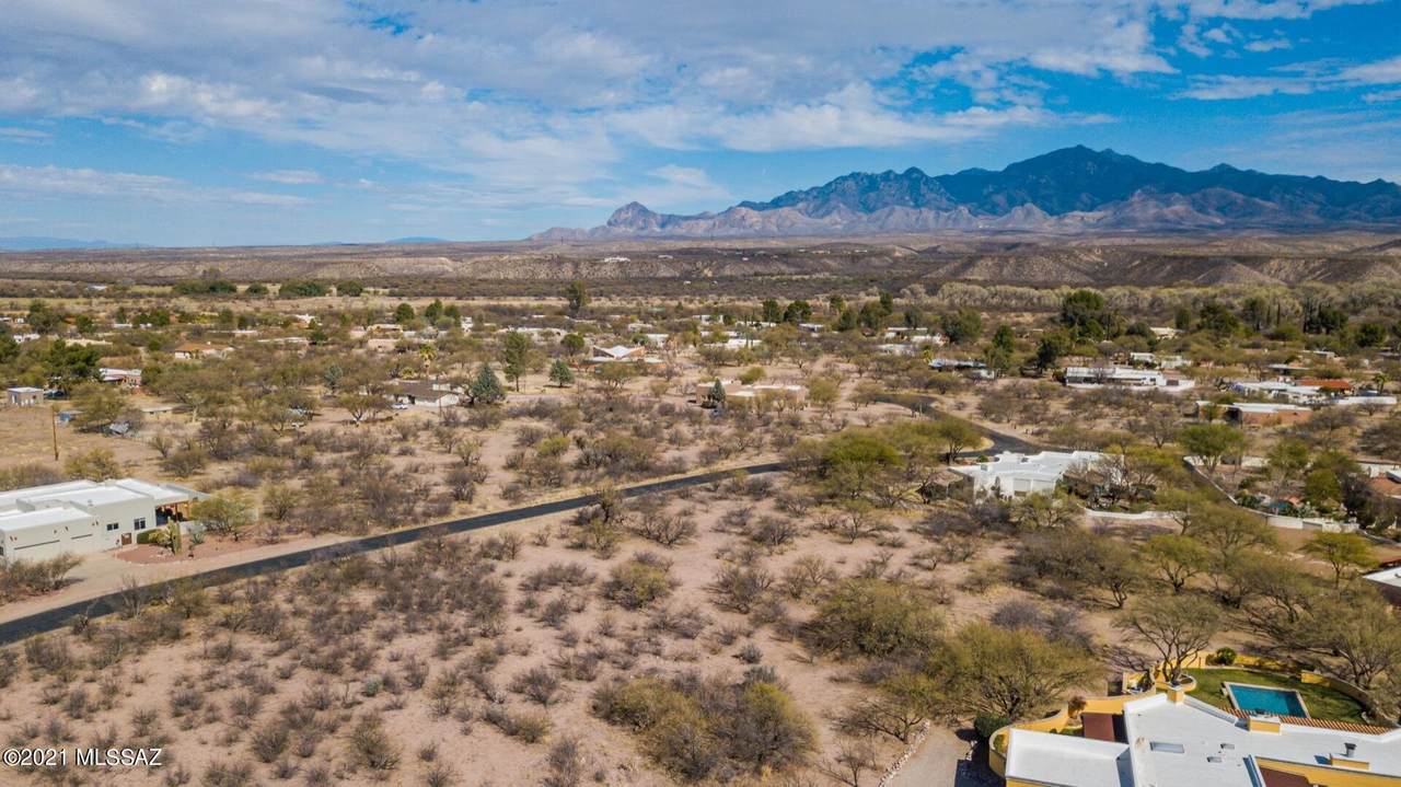 2337 Circulo De Anza - Photo 1