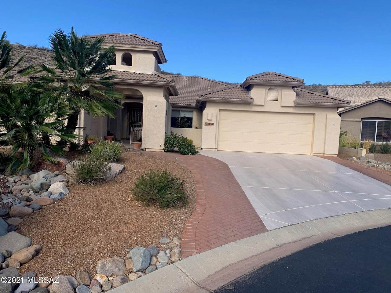 37098 Hill Side Drive - Photo 1