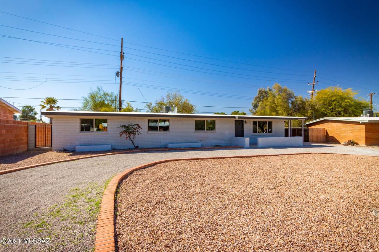 2111 Rainbow Vista Drive - Photo 1