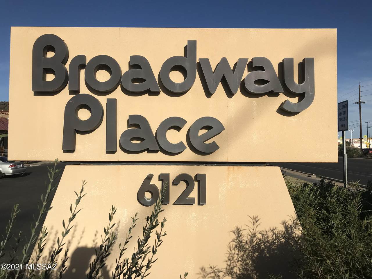 6121 Broadway Bl Boulevard - Photo 1