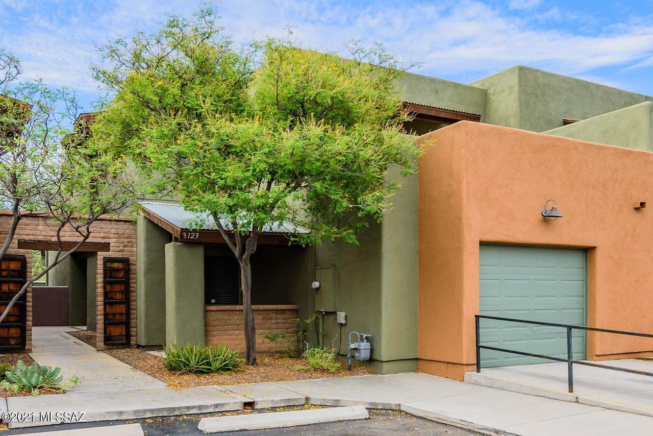 3123 Olsen Avenue - Photo 1
