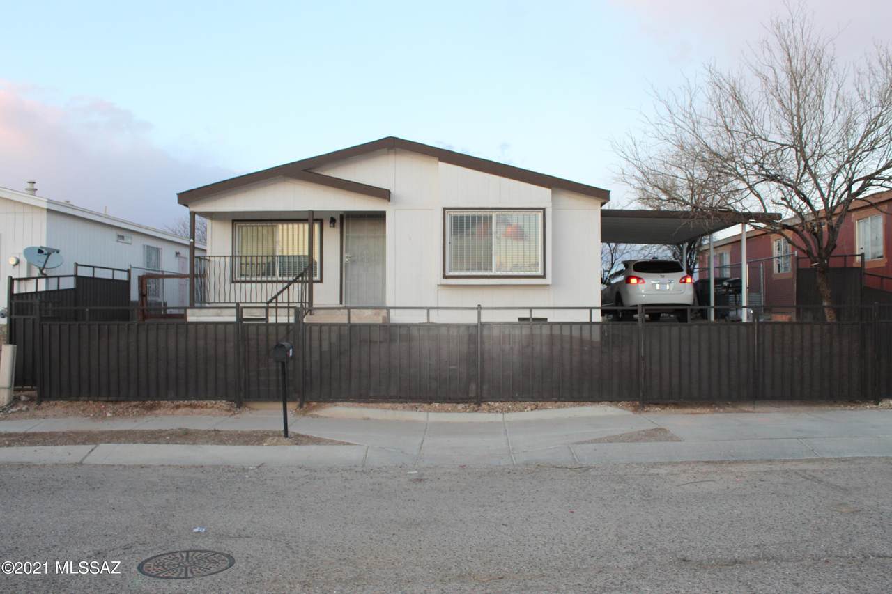 1011 Park Estates Circle - Photo 1