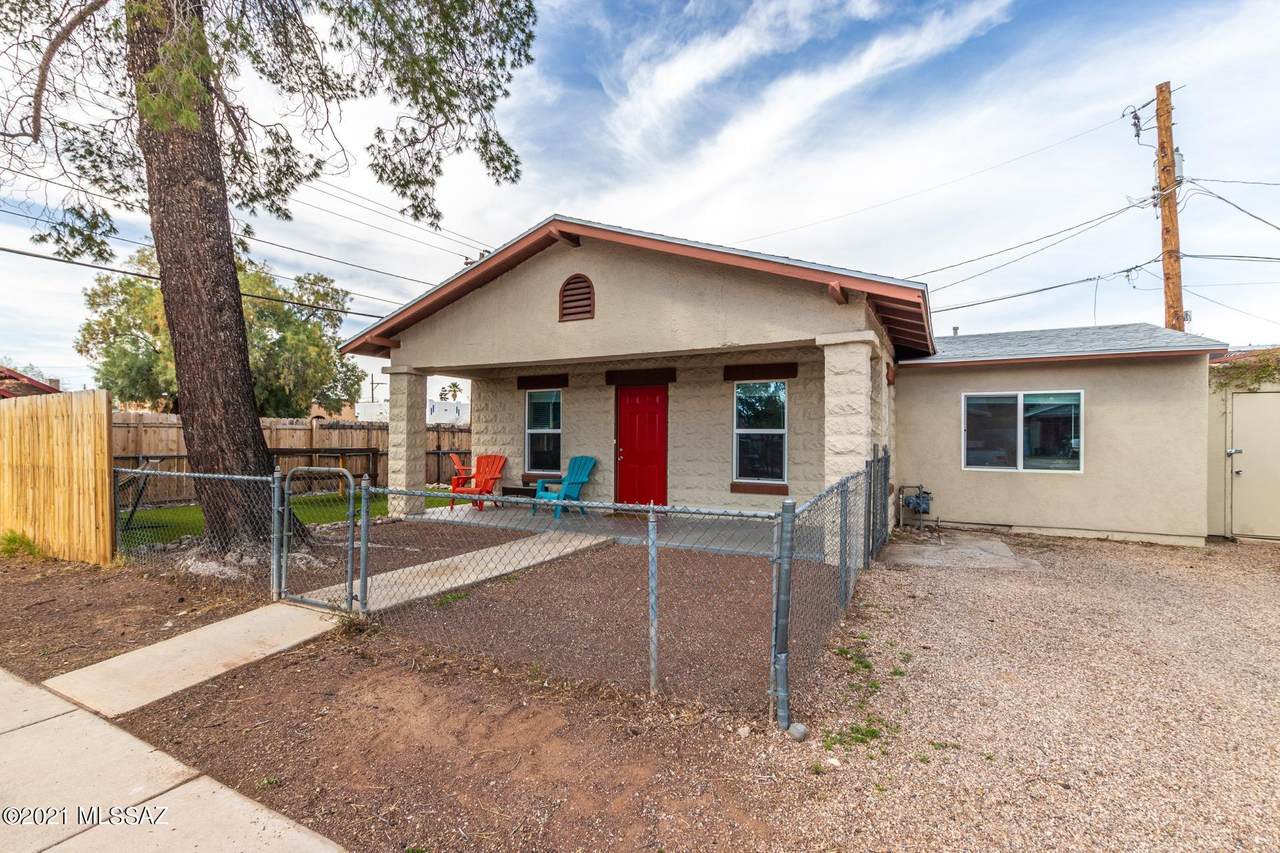 1305 Tyndall Avenue - Photo 1